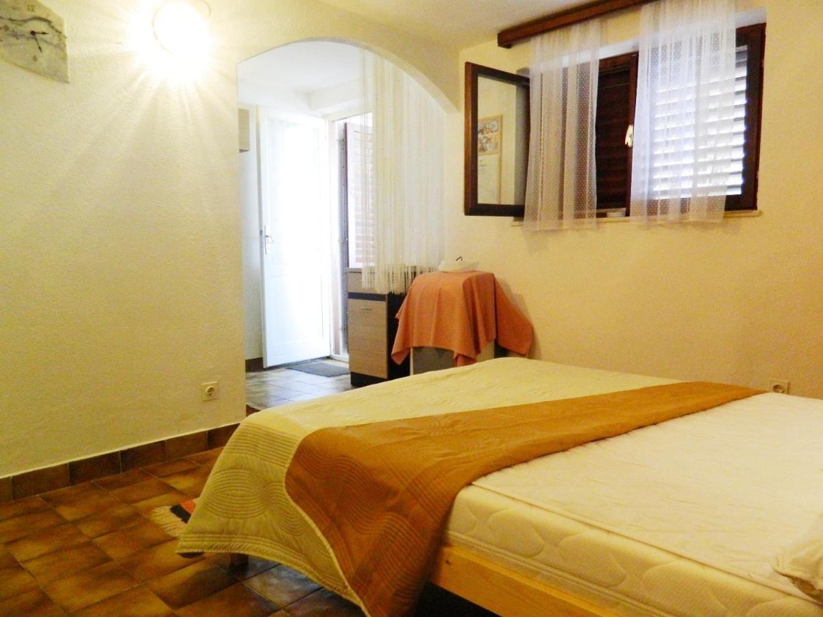Ferienwohnung Ria 2 Baška Voda Exterior foto